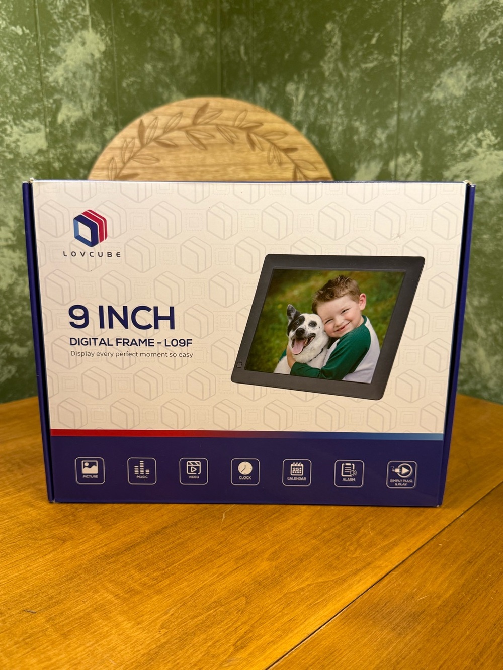 Lovcube 9 Inch Digital Photo Frame - Black / Blue Packaging